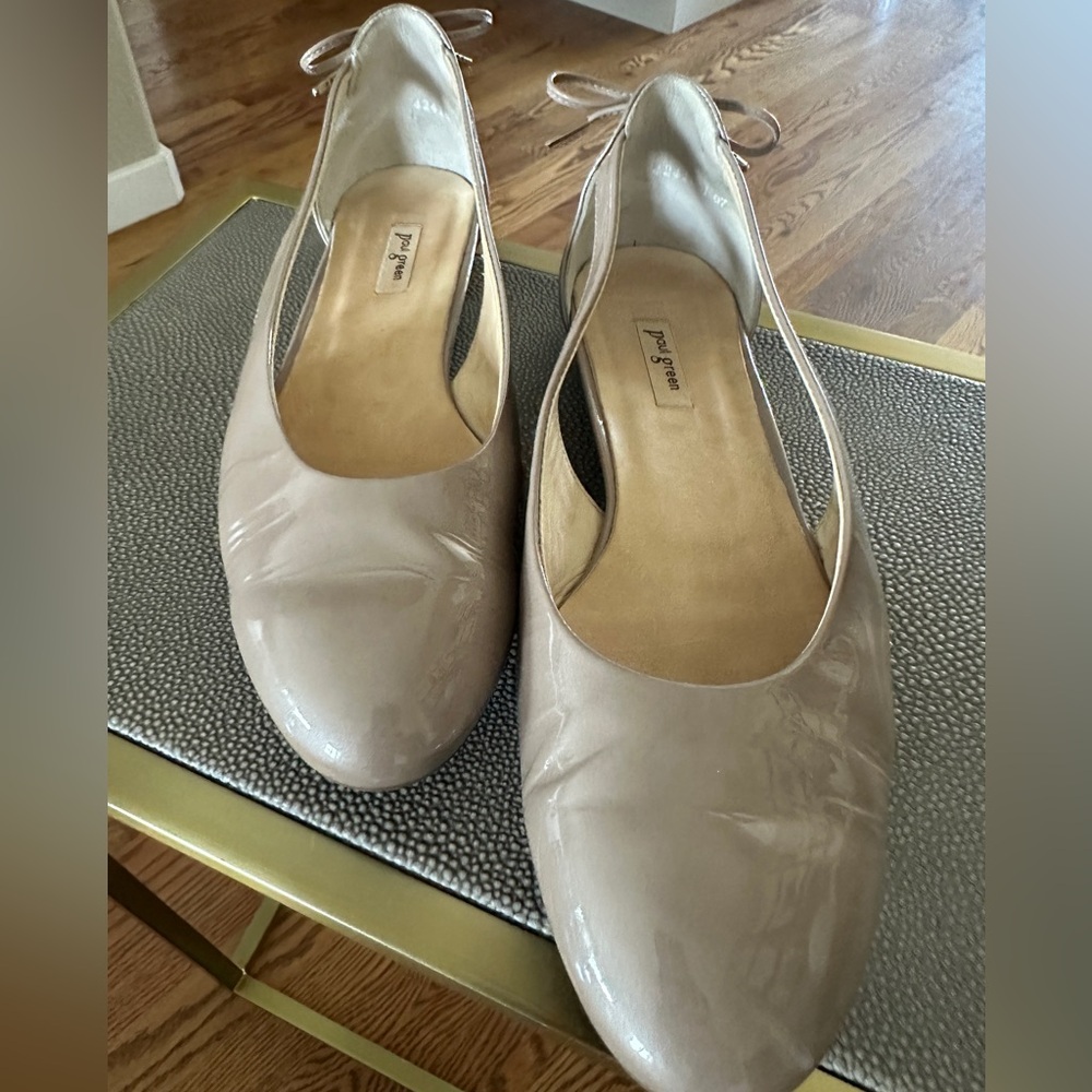 Paul Green nude flats lightly used
